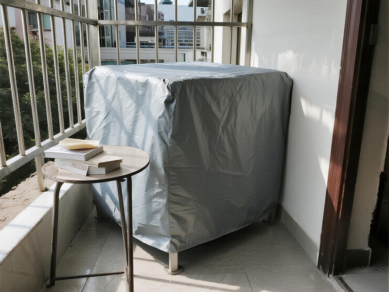 Close-up of reinforced edges on balcony rain cover