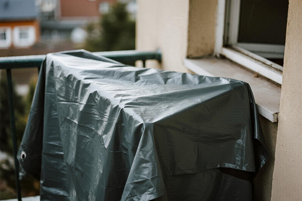 Vacant balcony protected during absence