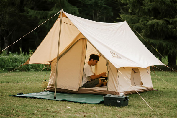 Small tent footprint for 1-2 person tent