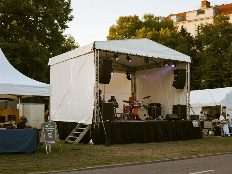 Stage cover installation detail